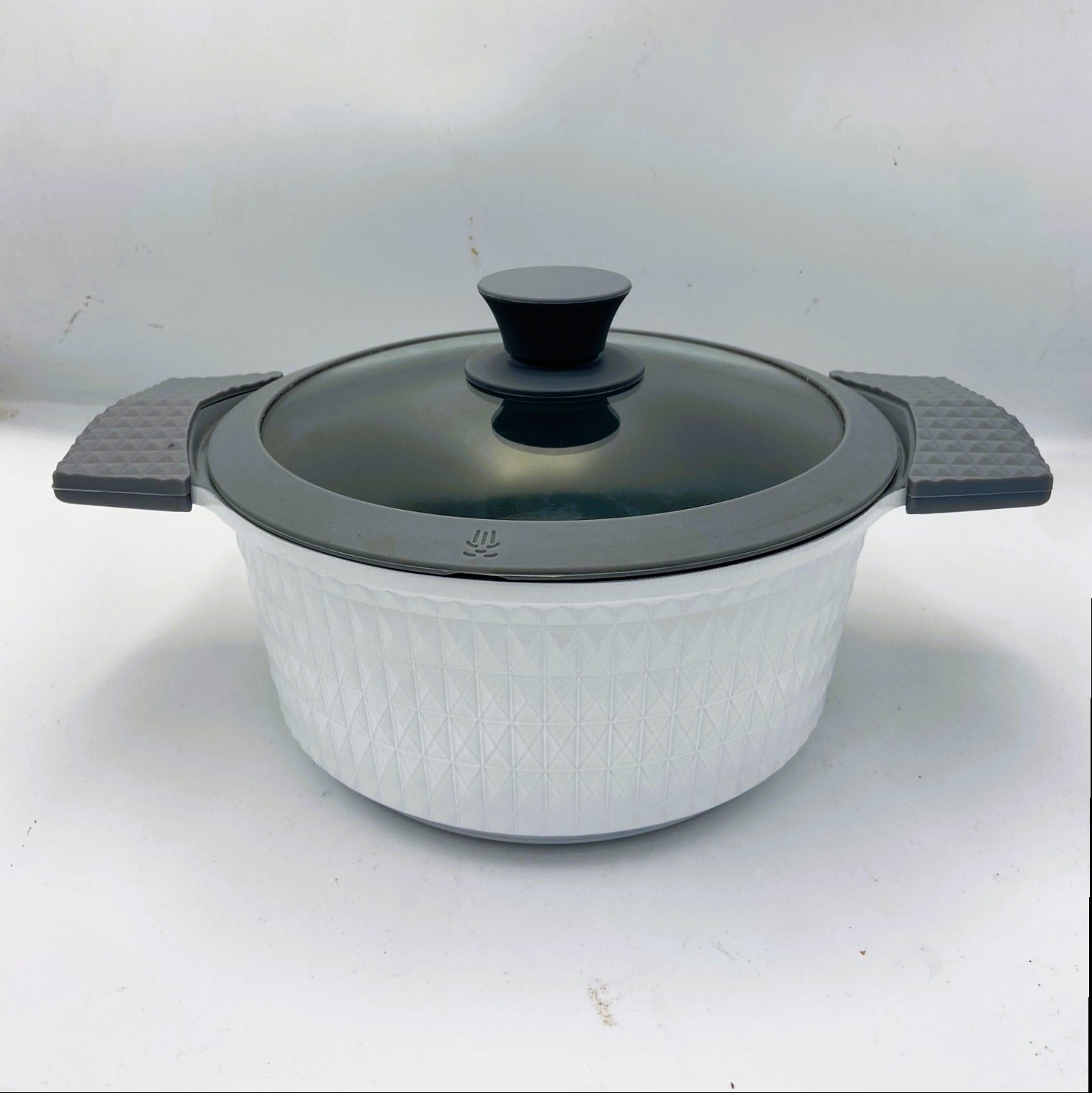 3 Quart Ceramic Non-Stick Diamond Cut Stock Pot with Lid - White