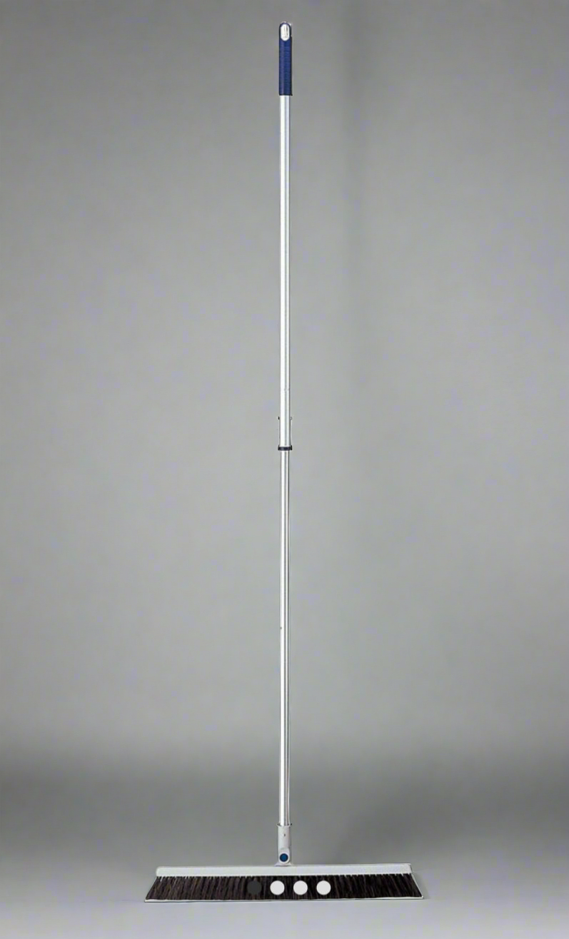 Crimador Extendable Swivel Broom