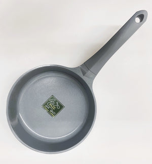 8" Inch Ceramic Non-Stick Fry Pan Diamond Cut - White