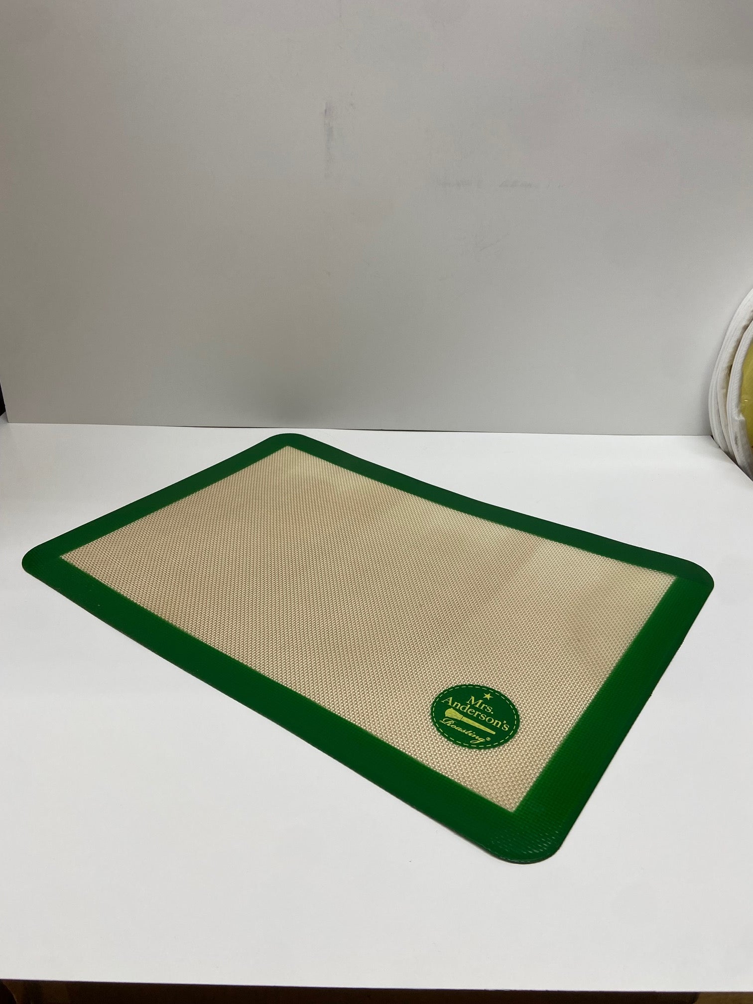 U.S. Half Size Non-Stick Silicone Roasting Mat - 11 5/8" x 16 1/2"