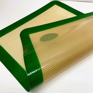 U.S. Half Size Non-Stick Silicone Roasting Mat - 11 5/8" x 16 1/2"