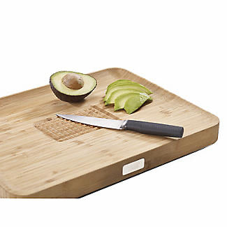Bamboo board with no spill edge grid & slice guide