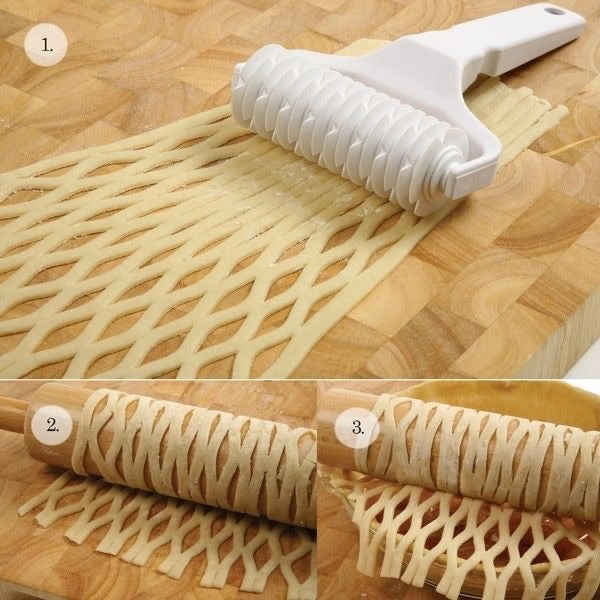 Rolling lattice pastry cutter